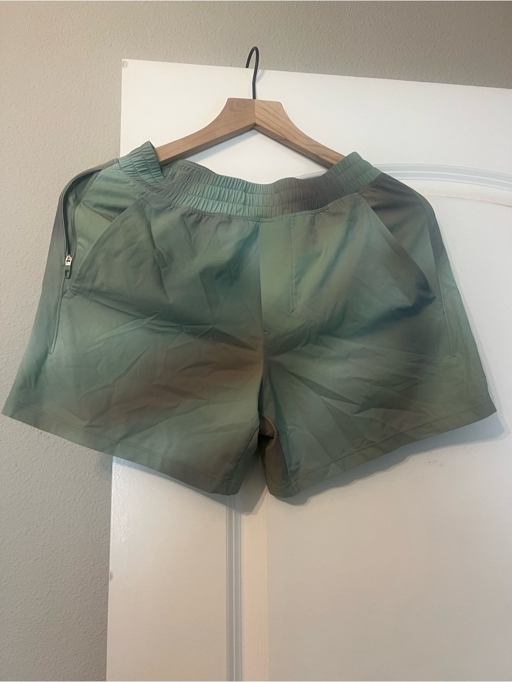 Lululemon Men’s Pacebreaker Linerless 5” Short in Chroma Drift Green Multi